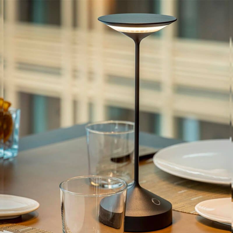 28 Cm Abert Tempo Lampada Da Tavolo In Alluminio