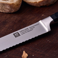 20 cm - Zwilling Professional S Coltello Pane Seghettato In Acciaio Inox