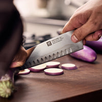 18 cm - Zwilling Pro Coltello Cucina Santoku Alveolato In Acciaio Inox