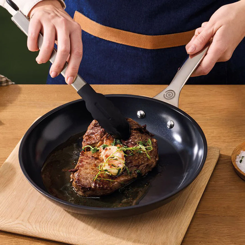 Le Creuset Essential non-stick low frying pan with ceramic coating