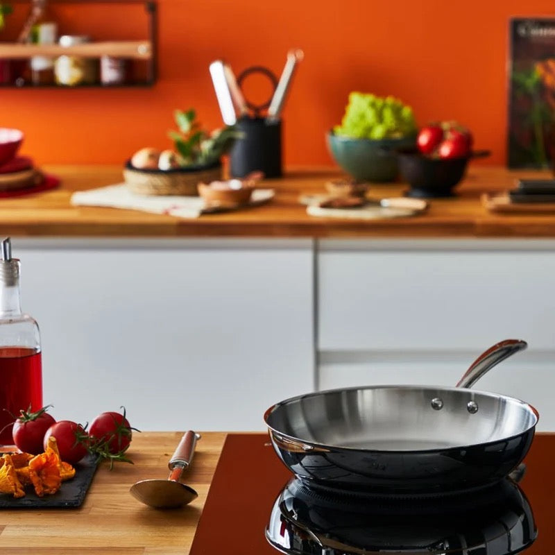 Comparison of stainless steel, aluminium and non-stick frying pans
